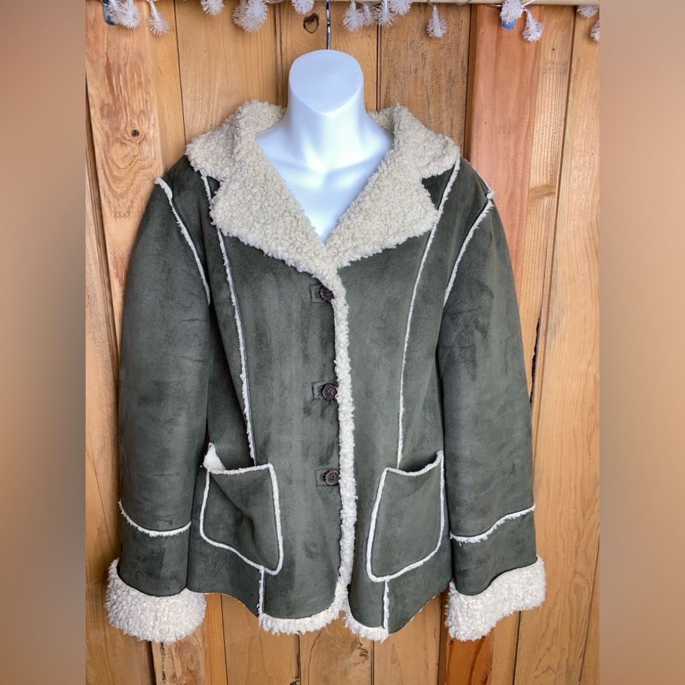 Hunter Green Calvin Kline Size Medium